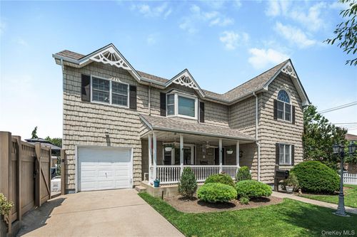 87-17 157th Ave, Howard Beach, NY, 11414-2725 | Card Image