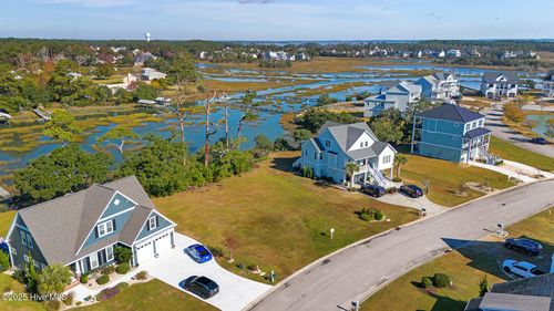 1823 Olde Farm Rd, Morehead City, NC, 28557-3190 | Card Image