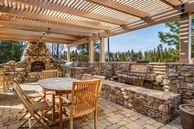 Patio | Image 4
