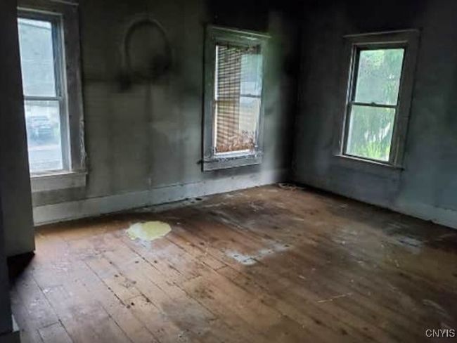 211 Vienna St, House other with 3 bedrooms, 2 bathrooms and null parking in Newark NY | Image 6