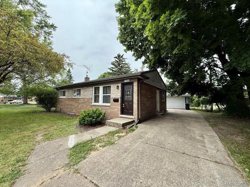 11859 Fairview Dr, Sterling Heights, MI, 48312-2159 | Card Image