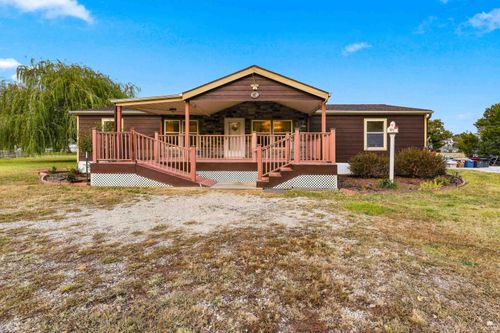 8965 Wheatland Circle, Manhattan, KS, 66502 | Card Image
