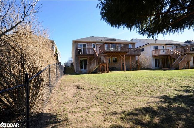 21 Red Pine Cres, House other with 2 bedrooms, 2 bathrooms and 6 parking in Wasaga Beach ON | Image 37