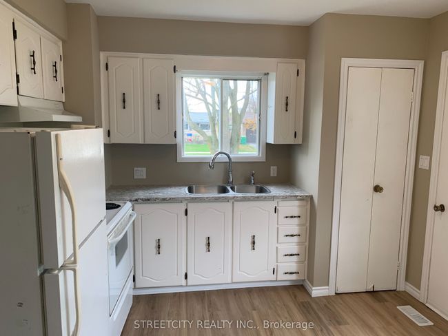 A - 140 Symes St, House attached with 2 bedrooms, 2 bathrooms and 2 parking in Glencoe ON | Image 7