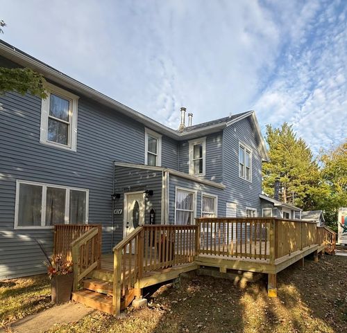 404 Sumner St, Genoa City, WI, 53128-2038 | Card Image