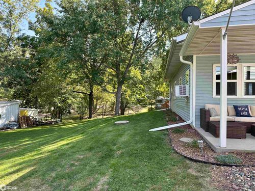 5090 County Public Rd, Brooklyn, IA, 52211-9529 | Card Image