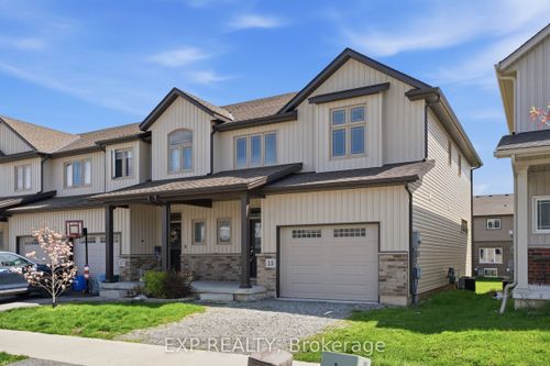 15 Bowman Crescent N, Thorold, ON, L2V0G3 | Card Image