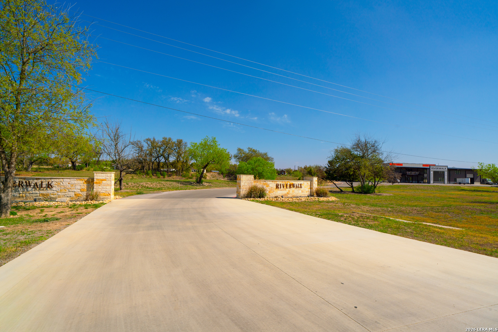 Land in Bandera 2