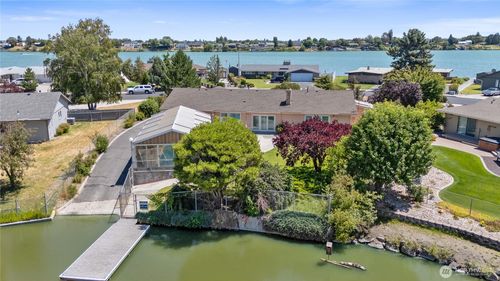 939 Laguna Dr, Moses Lake, WA, 98837-9531 | Card Image