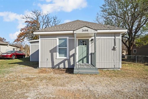 2608 N Outpost Dr, Oklahoma City, OK, 73141-3808 | Card Image