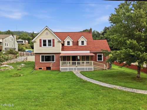 460 Park St, Gate City, VA, 24251-2899 | Card Image