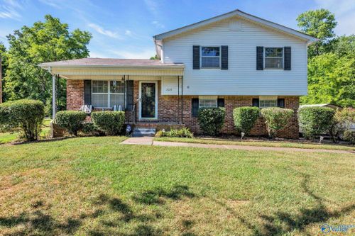 3618 Judd Ave Nw, Huntsville, AL, 35810-1757 | Card Image