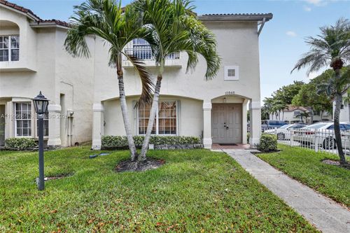 10845 Nw 8th St, Pembroke Pines, FL, 33026 | Card Image