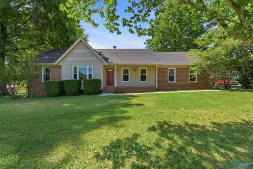 104 Hilaryleigh Dr, New Market, AL, 35761-9057 | Card Image