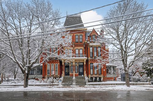 2-117 Pine Street, Portland, ME, 04102 | Card Image