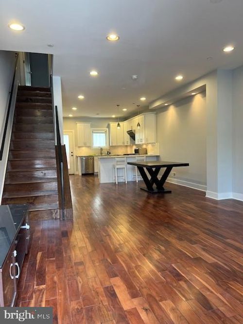 641 N 6th St, PHILADELPHIA, PA, 19123-2834 | Card Image