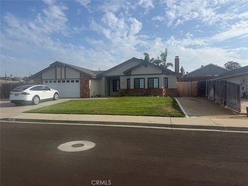 696 Tilia St, Santa Maria, CA, 93455-3228 | Card Image