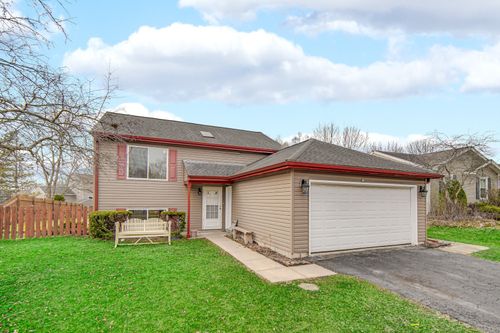 911 Wembley Dr, Island Lake, IL, 60042-9577 | Card Image