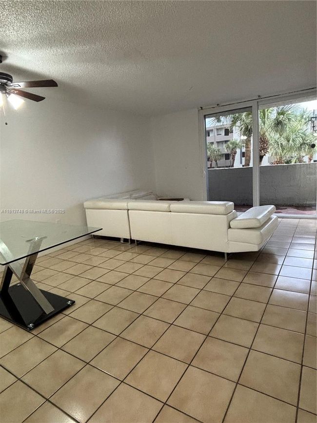 APT-2365 - 10000 Nw 80 Th Ct, Condo with 2 bedrooms, 2 bathrooms and null parking in Hialeah Gardens FL | Image 14