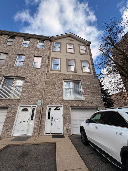 1705-17 Zabriskie St, Hackensack, NJ, 07601-4959 | Card Image