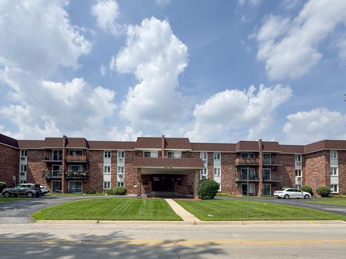 apt-2c-850 S Lorraine Rd, Wheaton, IL, 60189-6921 | Card Image