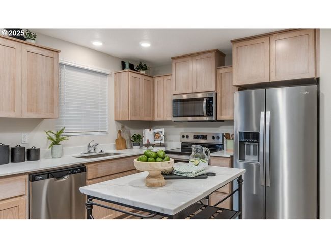1469 Se Pheasant Ave, House attached with 3 bedrooms, 3 bathrooms and 1 parking in Gresham OR | Image 10