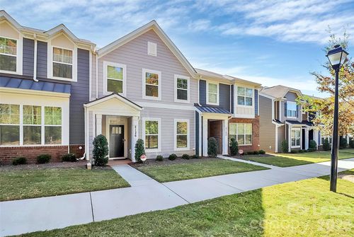 2126 Blewett Dr, Charlotte, NC, 28269-0626 | Card Image