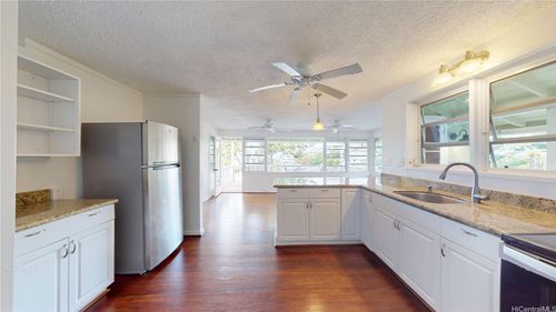 3009 Alencastre Pl, Honolulu, HI, 96816-1909 | Card Image