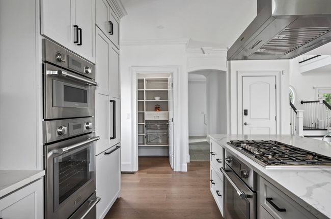 935 E Squantum St, House other with 4 bedrooms, 6 bathrooms and 4 parking in Quincy MA | Image 8