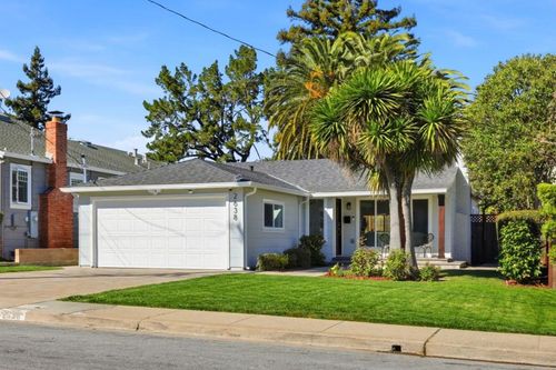 2638 Eaton Ave, Redwood City, CA, 94062-2723 | Card Image
