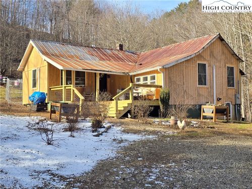 325 Sawyers Rd, Warrensville, NC, 28693-9272 | Card Image