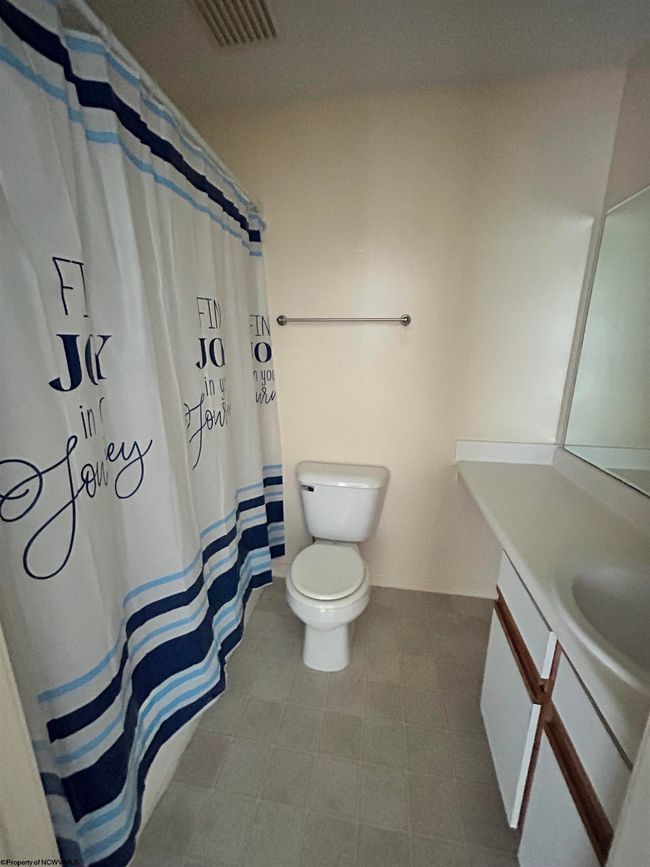 7205 University Commons Dr, Condo with 4 bedrooms, 4 bathrooms and 3 parking in Morgantown WV | Image 19