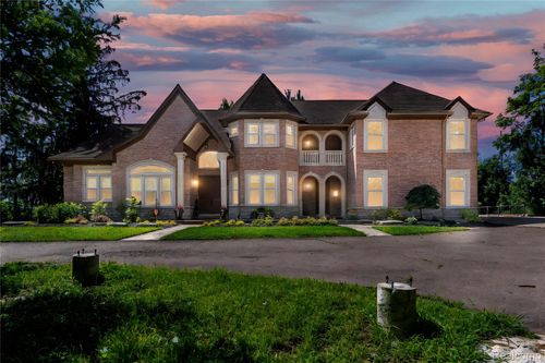 41901 8 Mile Rd, Northville Township, MI, 48167-1931 | Card Image