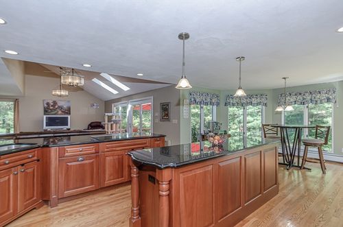 3 Riverside Dr, Mattapoisett, MA, 02739-1445 | Card Image