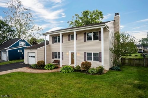 14 Allyson Rd, Flanders, NJ, 07836-9307 | Card Image