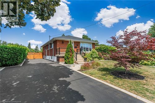 120 Buckingham Dr, Hamilton, ON, L9C2G7 | Card Image