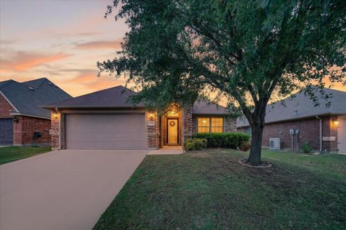 9808 Mullins Crossing Drive, Fort Worth, TX, 76126 | Card Image