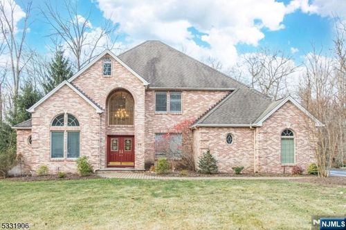 16 Indian Hill Rd, Towaco, NJ, 07082-1140 | Card Image