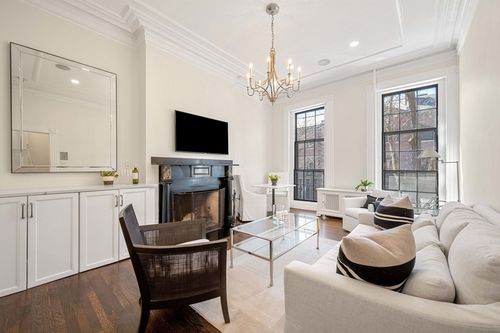 4-121 Charles St, Boston, MA, 02114 | Card Image