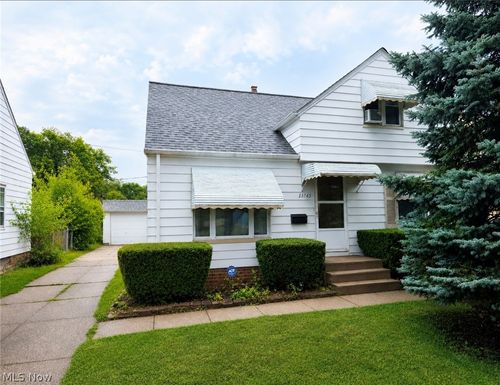 13745 Hathaway Rd, Garfield Heights, OH, 44125-5225 | Card Image