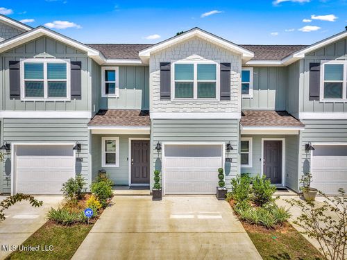 12276 Frazier Ln, Gulfport, MS, 39503-1016 | Card Image