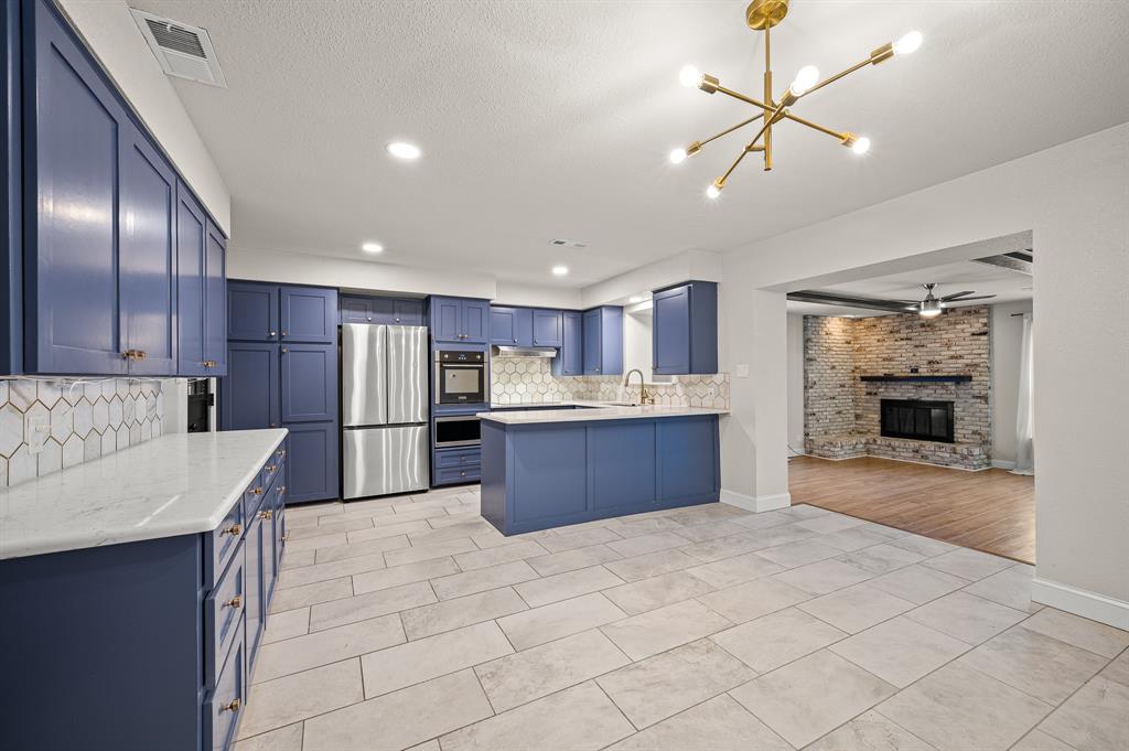 Bardfield Ave, Garland, TX 75041