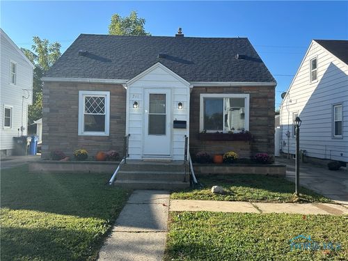 741 Cloverdale Rd, Toledo, OH, 43612-3101 | Card Image