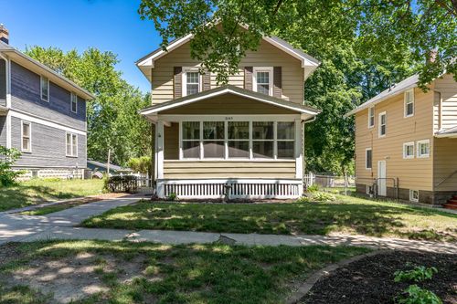 2105 Melrose St, Rockford, IL, 61103-4154 | Card Image