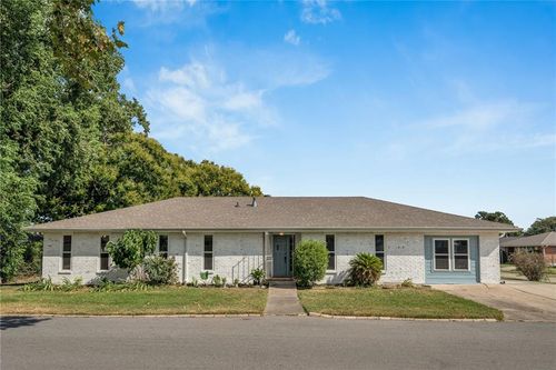 1001 Dumaine St, Metairie, LA, 70005-2151 | Card Image