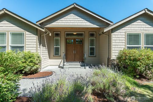 17239 Bulltrout Ln, Mount Vernon, WA, 98274-9191 | Card Image