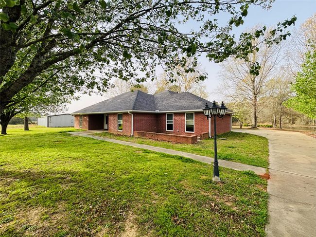 11746 County Road 352 E, House other with 3 bedrooms, 2 bathrooms and null parking in Henderson TX | Image 5