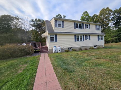 2-202 Peekskill Hollow Rd, Putnam Valley, NY, 10579-3217 | Card Image
