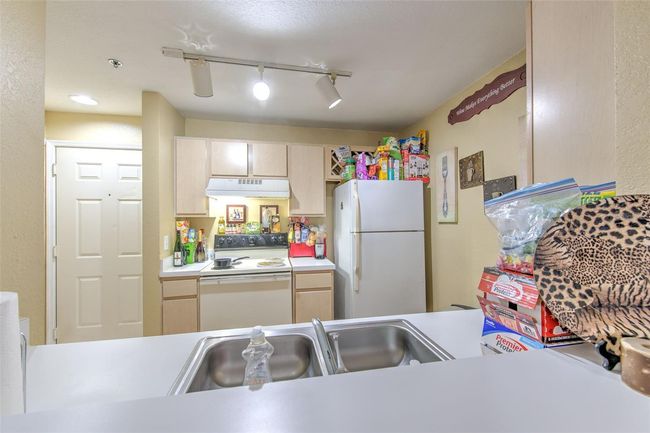 UNIT-207 - 13210 Arbor Isle Dr, Condo with 1 bedrooms, 1 bathrooms and null parking in TEMPLE TERRACE FL | Image 9