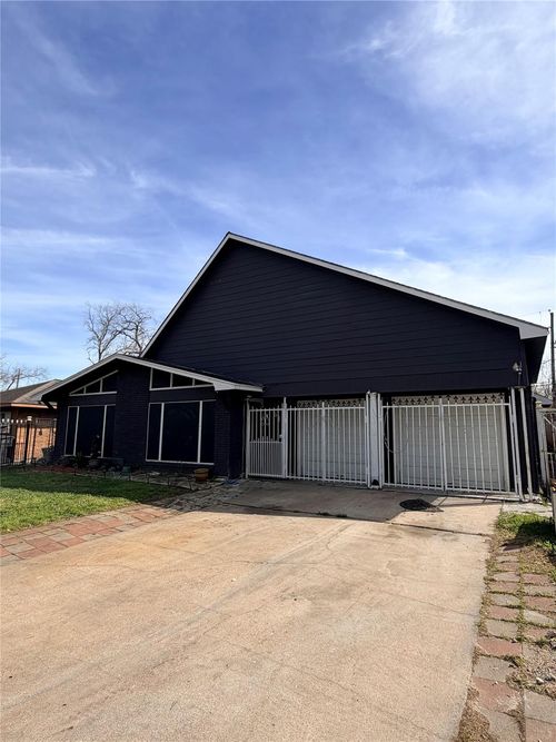 618 Sulphur St, Houston, TX, 77034-1323 | Card Image